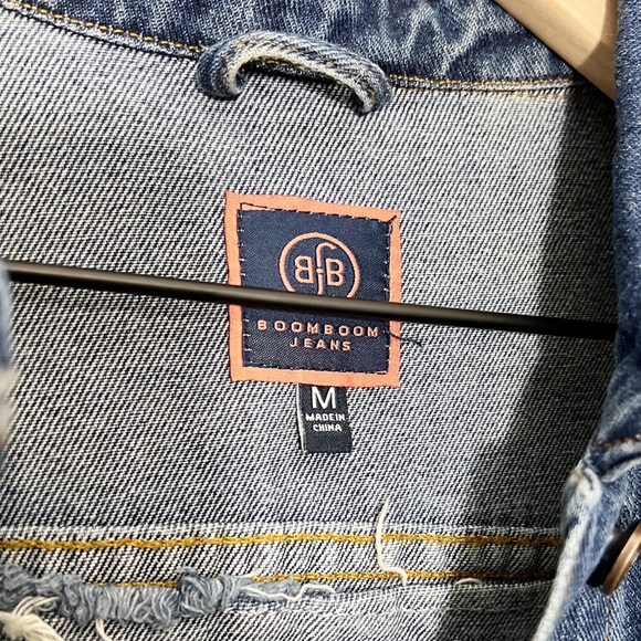 Gorgeous Boho jacket Floral Design Jean Jacket Vintage women’s medium - Picture 10 of 16